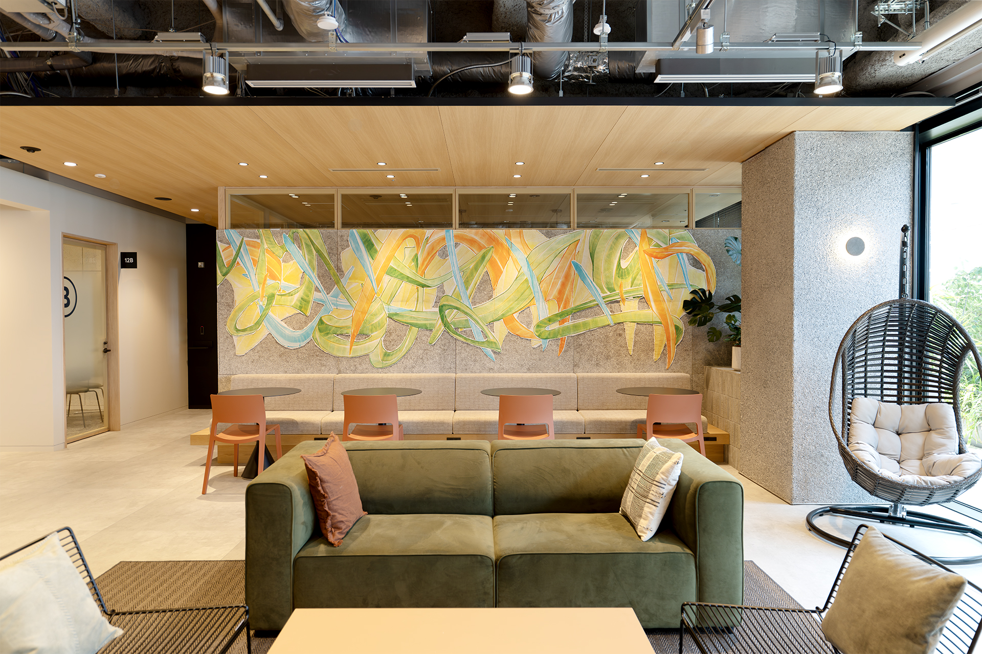 wework Hommachi / Lounge space